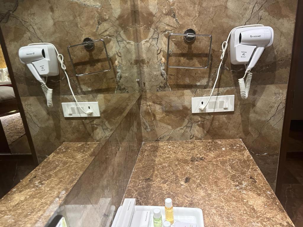Airport Hotel Ramhan Palace Mahipalpur New Delhi Exteriör bild