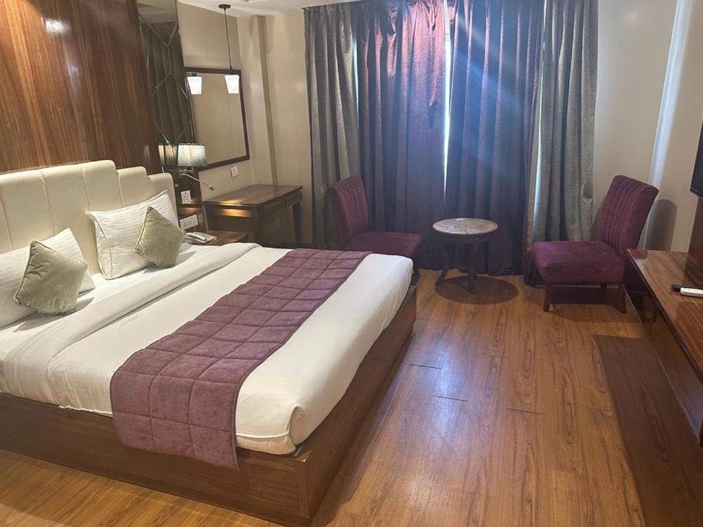 Airport Hotel Ramhan Palace Mahipalpur New Delhi Exteriör bild