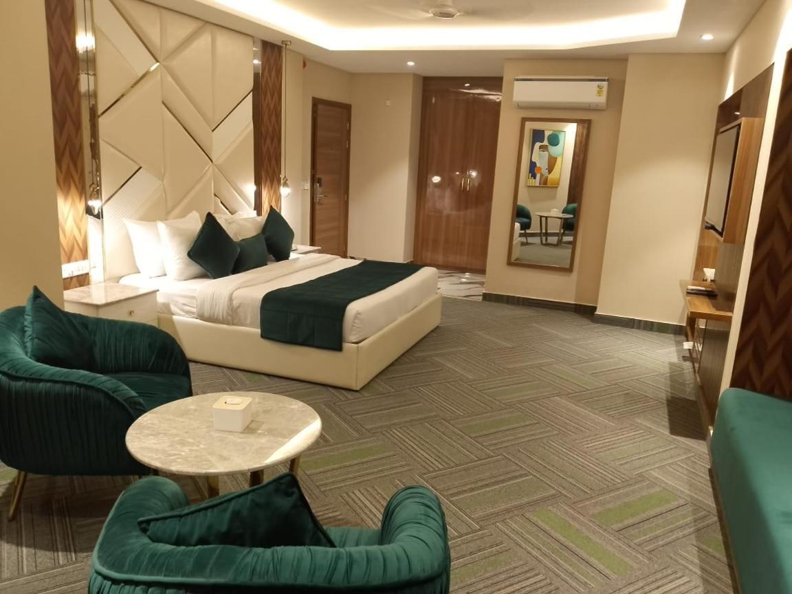 Airport Hotel Ramhan Palace Mahipalpur New Delhi Exteriör bild