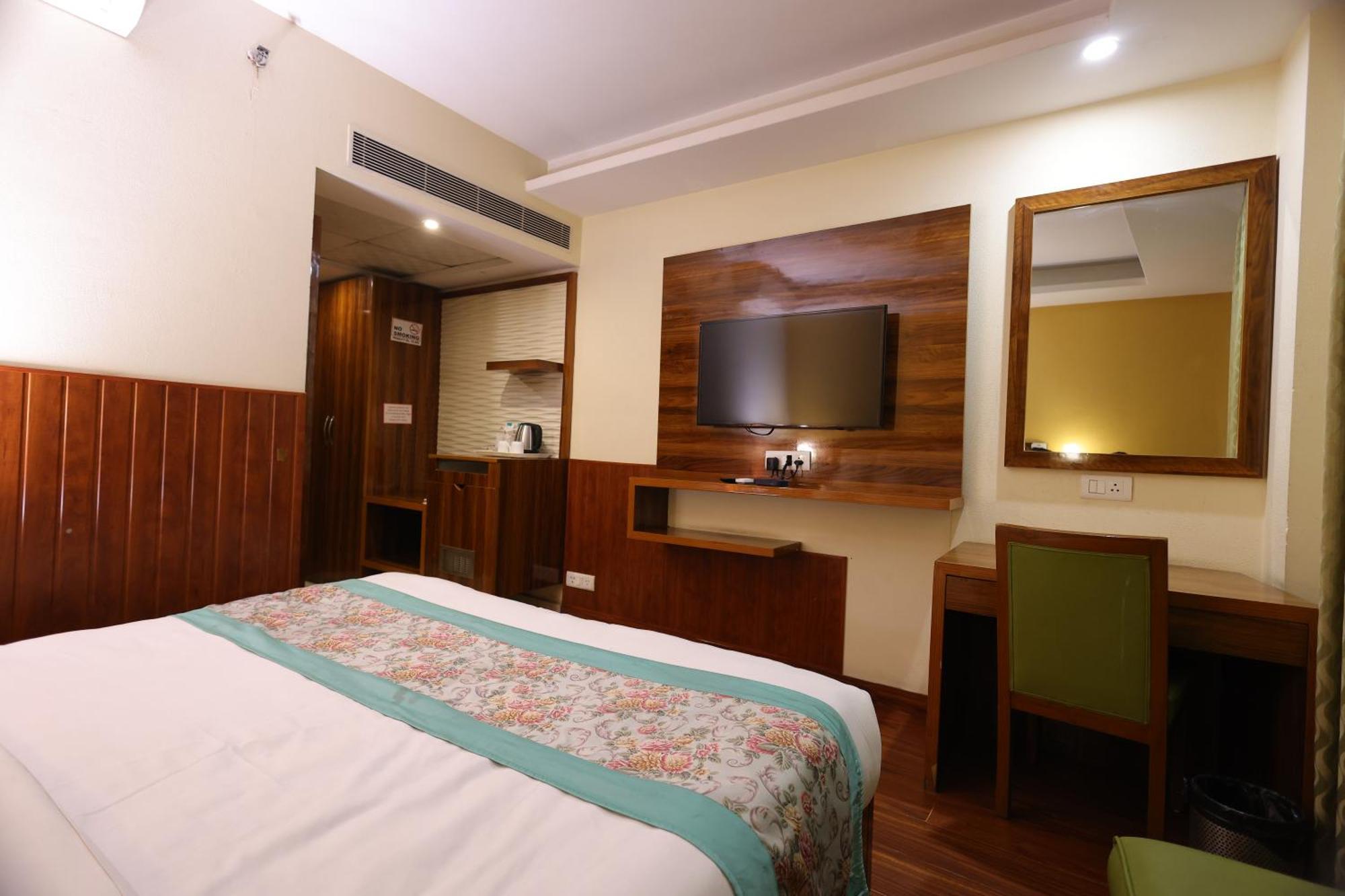 Airport Hotel Ramhan Palace Mahipalpur New Delhi Exteriör bild