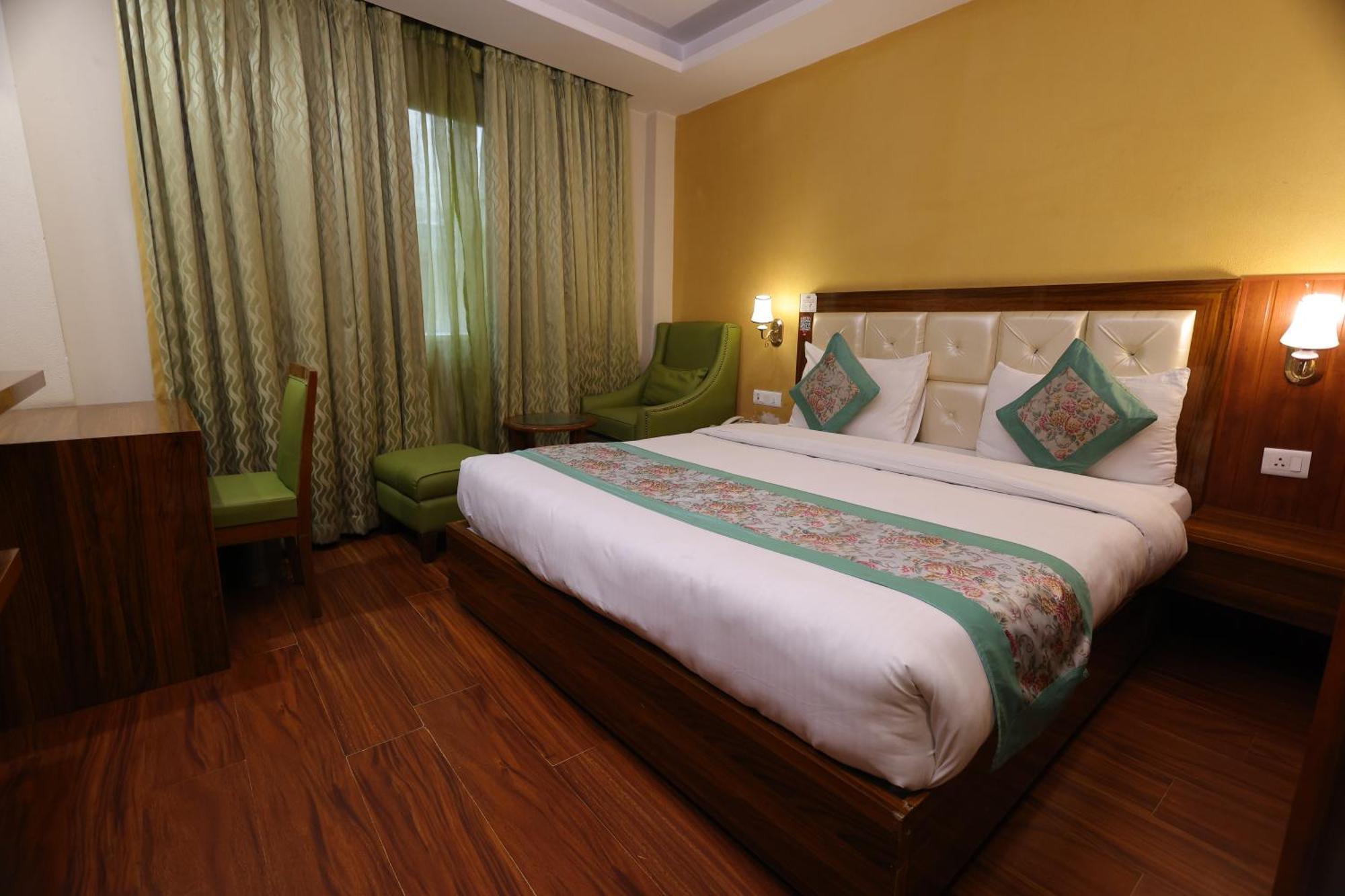 Airport Hotel Ramhan Palace Mahipalpur New Delhi Exteriör bild