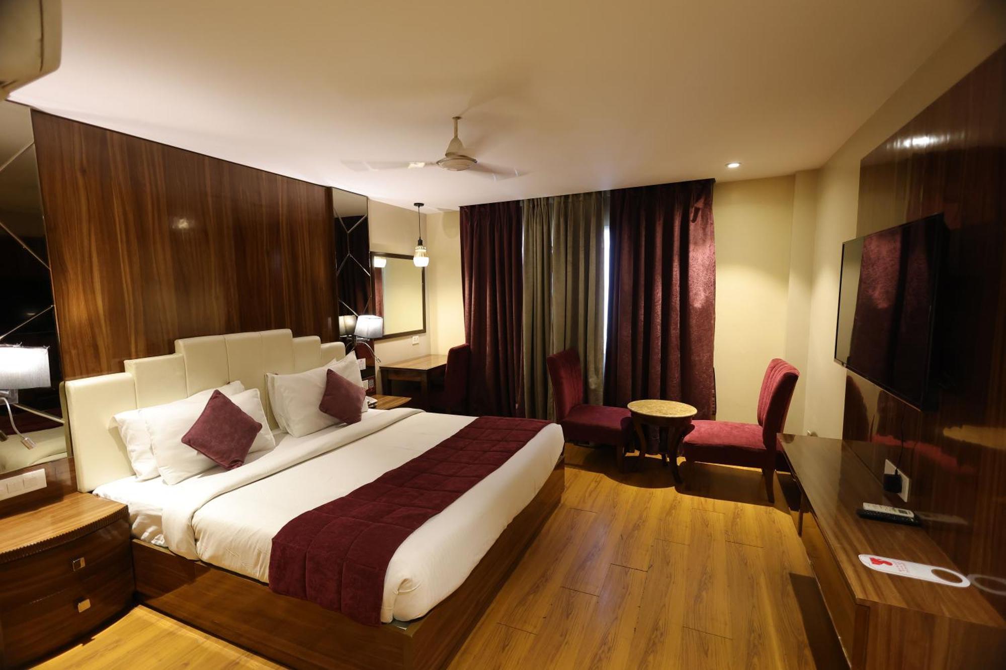 Airport Hotel Ramhan Palace Mahipalpur New Delhi Exteriör bild